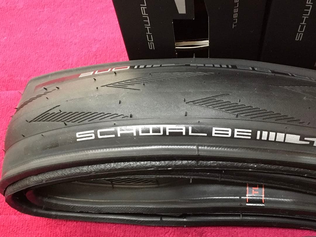 SCHWALBE シュワルベワン700×25c(チューブ式/チューブレス対応)