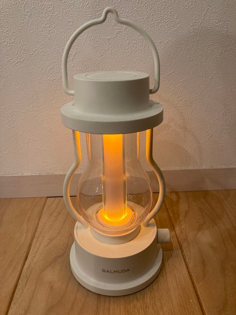 BALMUDA ランタン型ライト ホワイト 充電器、箱付き