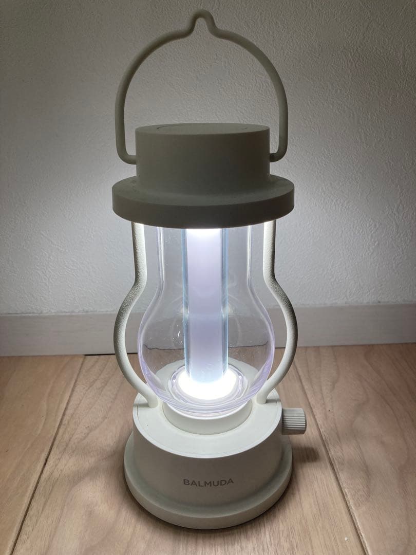 BALMUDA ランタン型ライト ホワイト 充電器、箱付き