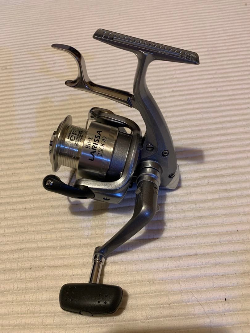 BB-X LARISSA 2500D スピニングリール