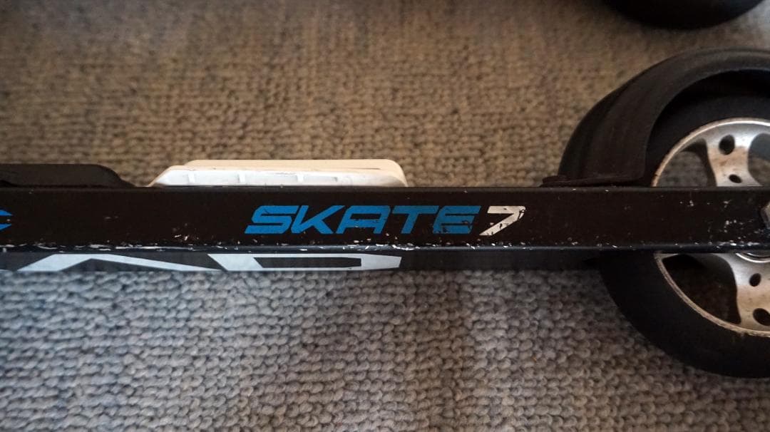 4KAAD（フォーカード） SKATE 7スケーティング用ローラースキー