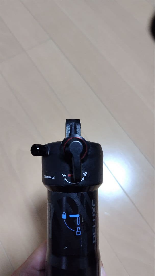 ROCKSHOX Deluxe Select＋ 210×55