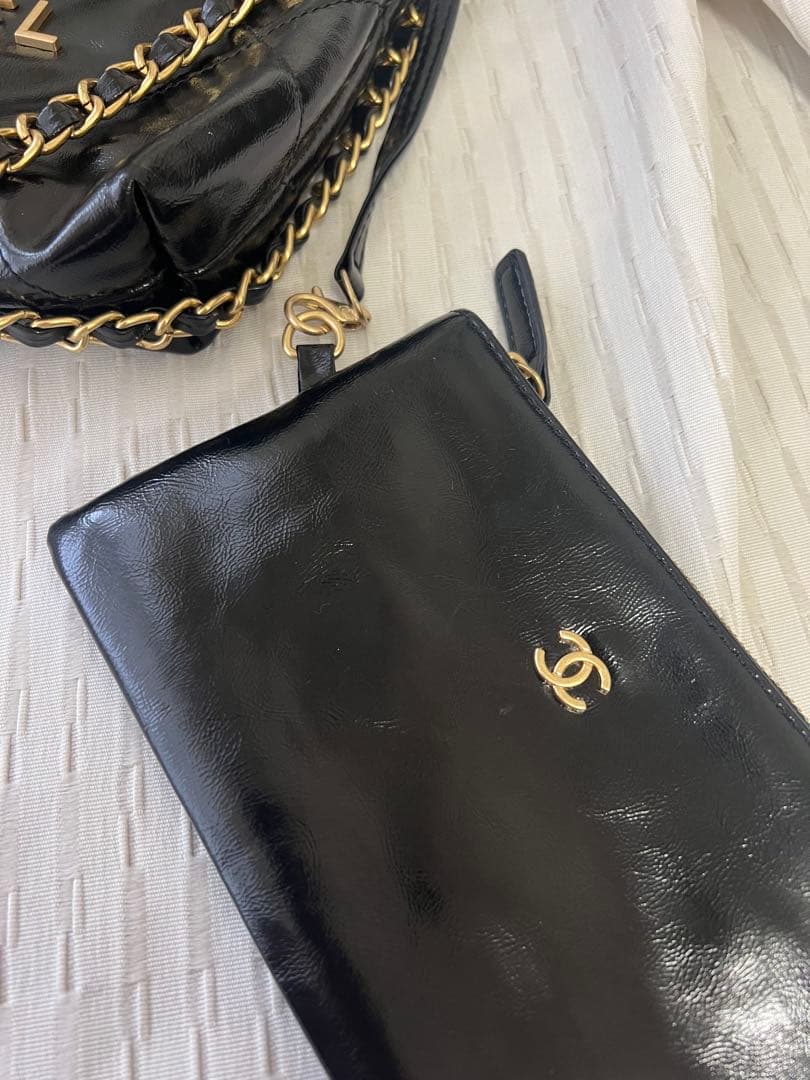CHANELショルダーバック　ポーチ付き