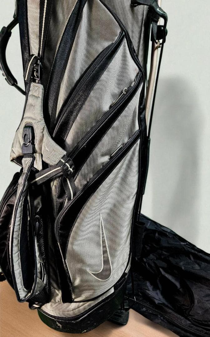 じゆん送料無料/美品　Nike Golf スタンド式キャディバッグ /ック
