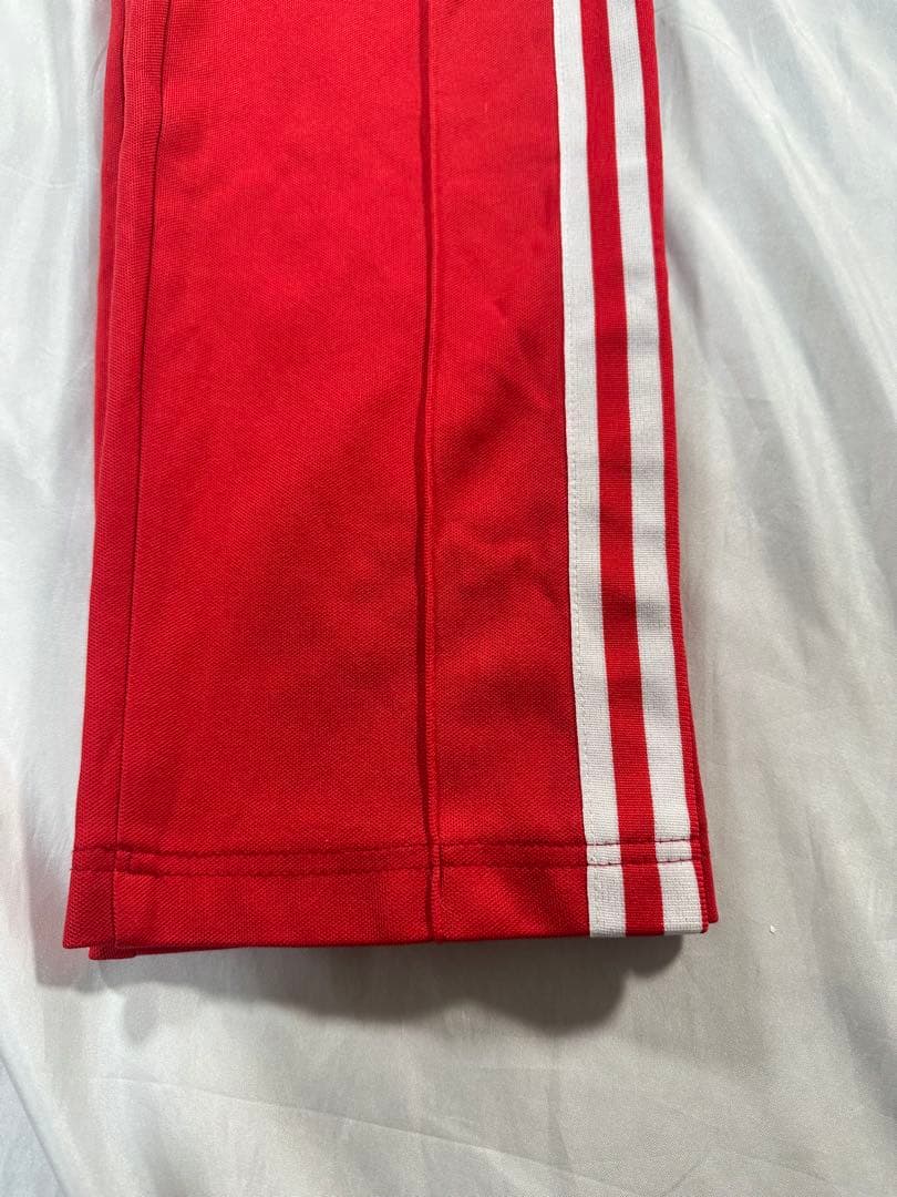 adidas firebird ヨーロッパ トラックパンツ 刺繍ロゴ