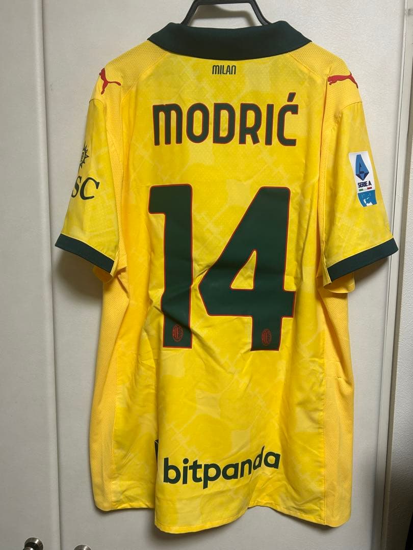 ACミランサードユニフォームモドリッチ選手インポートMサイズ　オーセンティック
