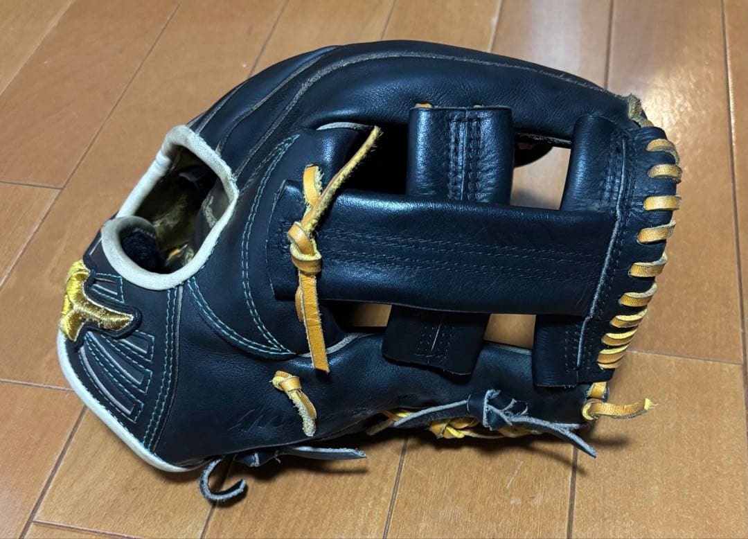 ミズノプロ　硬式　内野用グラブ