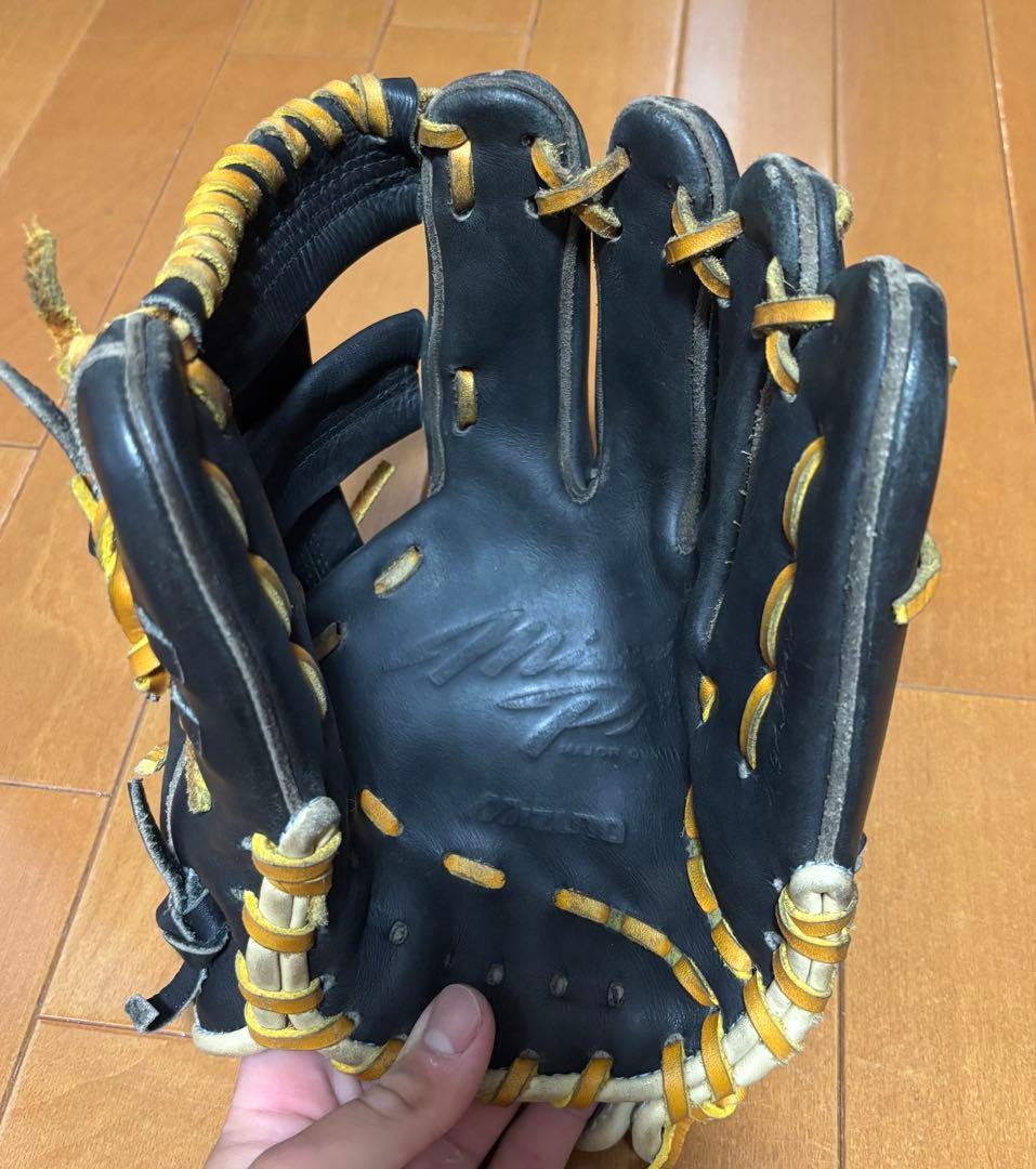 ミズノプロ　硬式　内野用グラブ