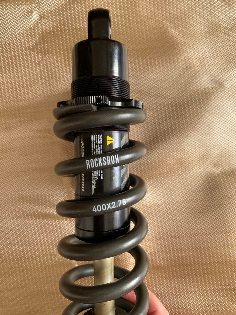 RACK SHOCK ViViD リアサスペンション