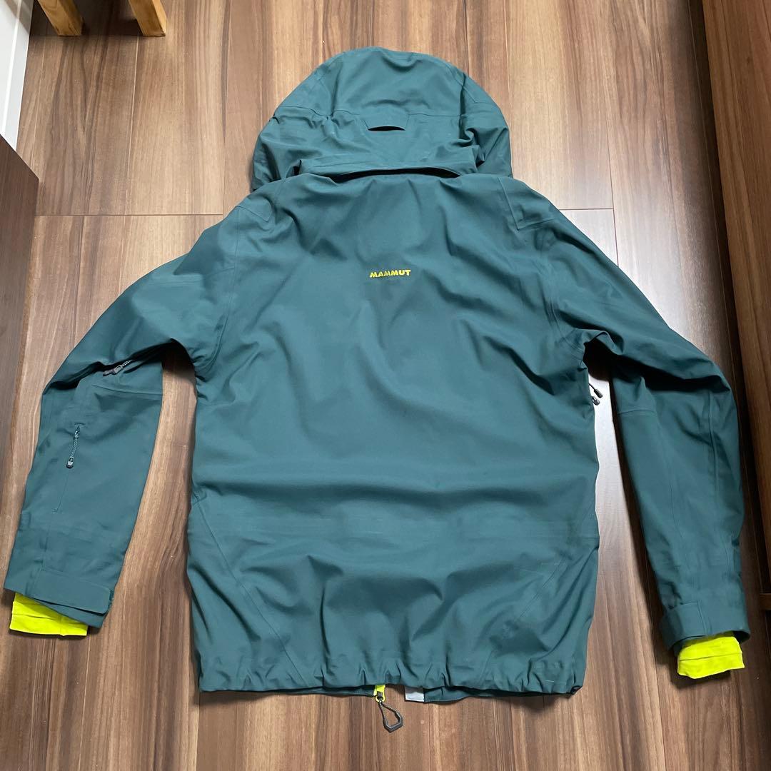 MAMMUT　スキー.スノボウェアー　上下セットアップ