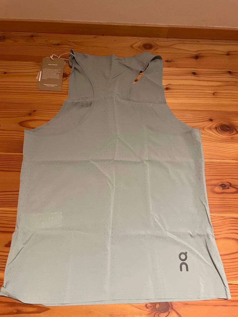 On ランニング　レース　シングレット　XS 新品未使用