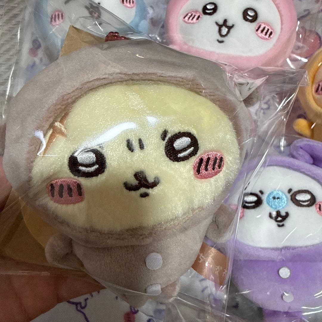 ちいかわ　パジャマパーティーズなぶちミニマスコット　ちいかわ　ハチワレ　うさぎ