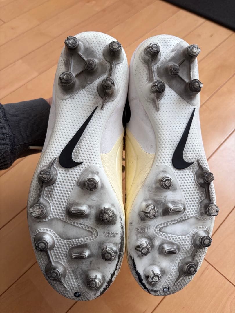 サッカースパイク　NIKE 24cm