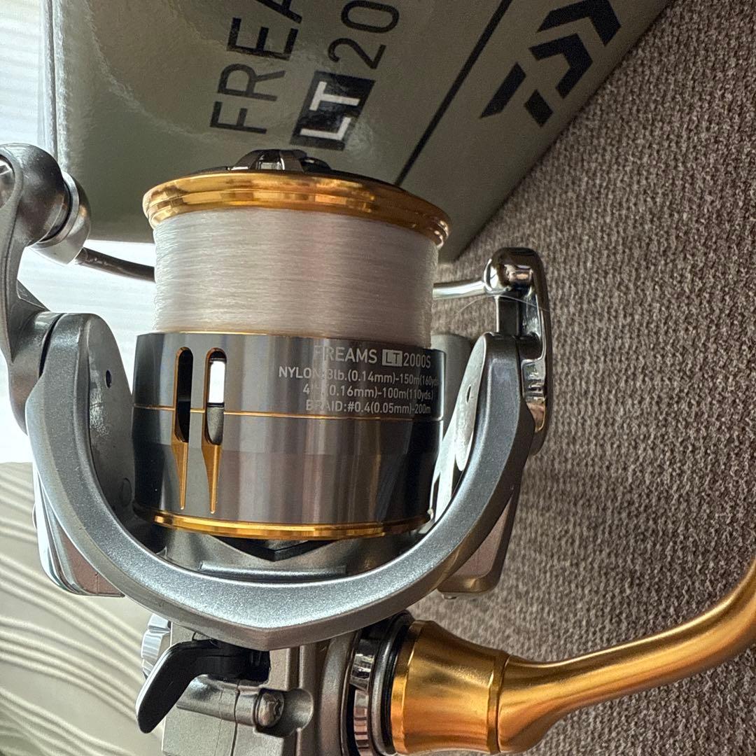 ダイワ 18フリームス DAIWA FREAMS LT2000S リール