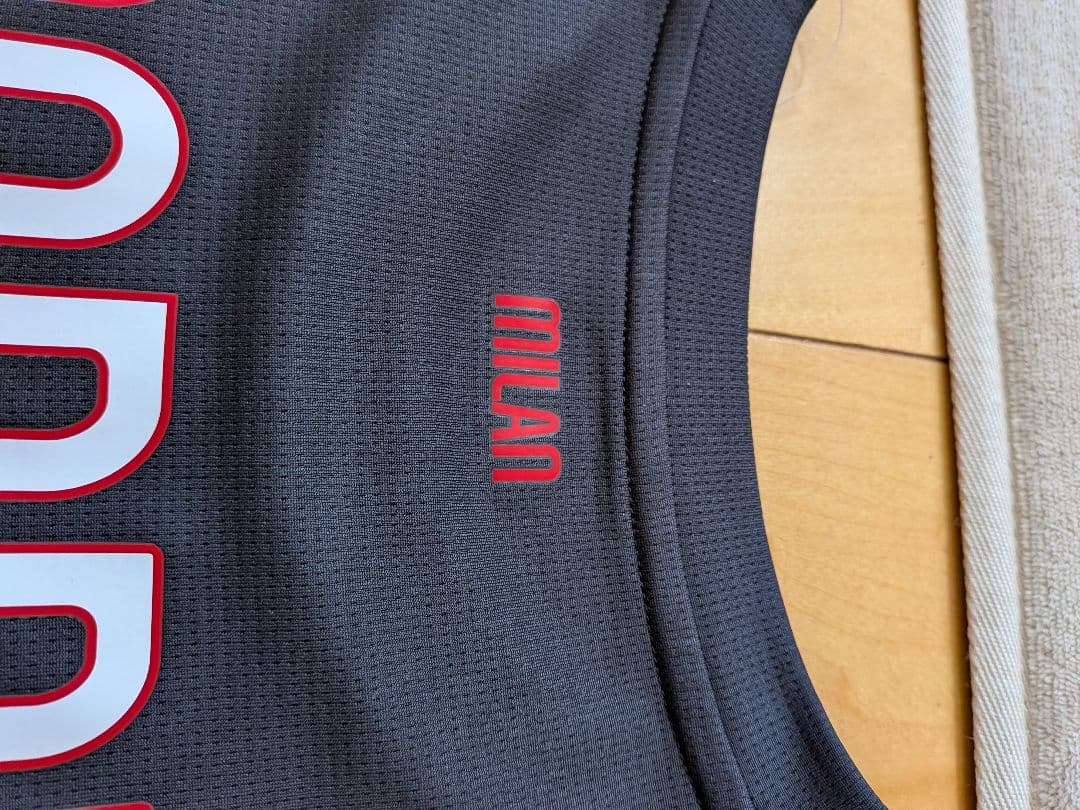 PUMA25/26ACミラン長袖ユニフォームNo．14モドリッチ新品タグ付き