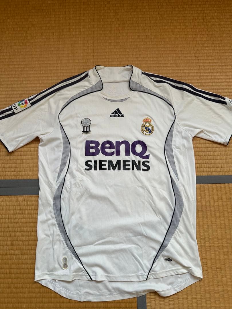 Real Madrid 17番レアルマドリード　オランダ代表ファンニステルローイ