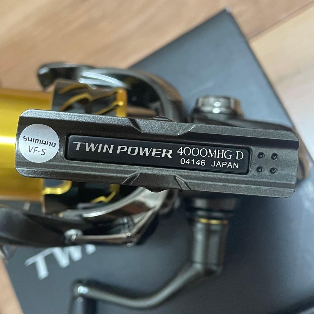 SHIMANO TWIN POWER 4000MHG スピニングリール　ノブ付き