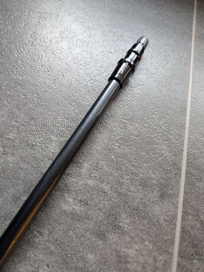 テーラーメイド　Qi35ドライバー用純正シャフト　ディアマナシルバーTM55S