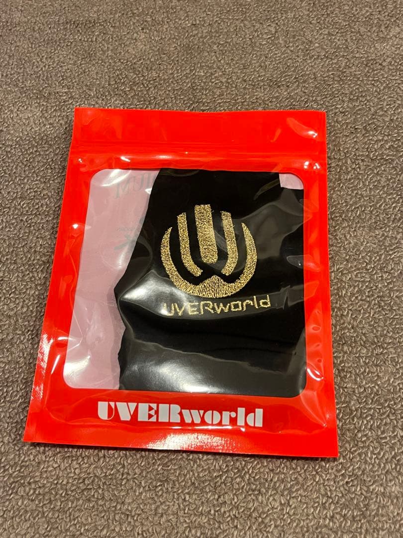 UVERworld グラフィックプリントTシャツ 赤　グローブ