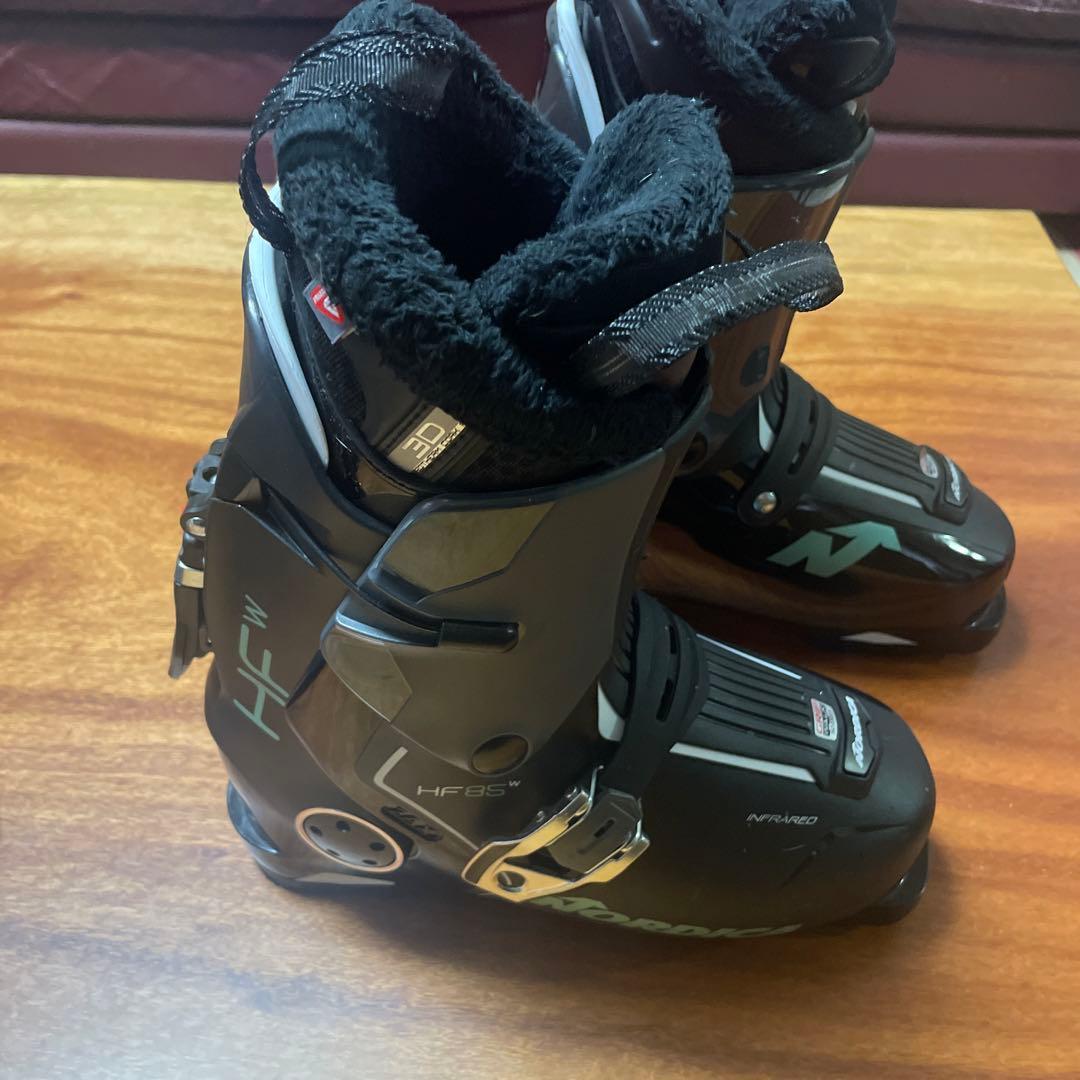Nordica HF 85wスキーブーツ ブラック