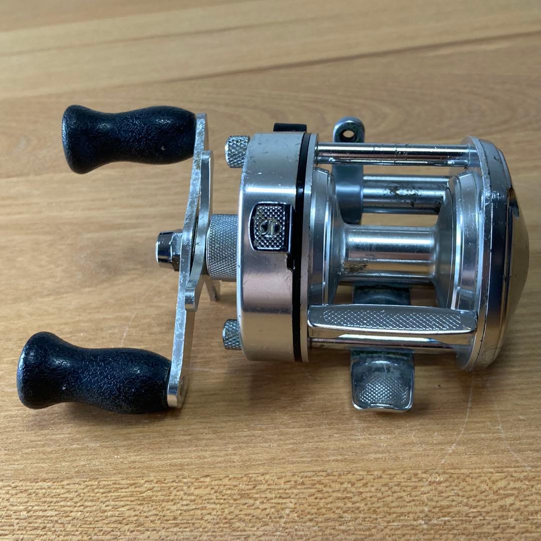 ジャンク品　SHIMANO Bantam 201 SG リール