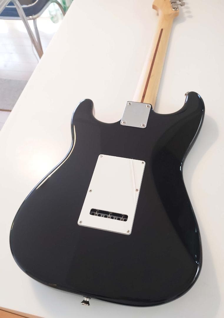 【新品同様】Fender ストラトキャスター【超美品】