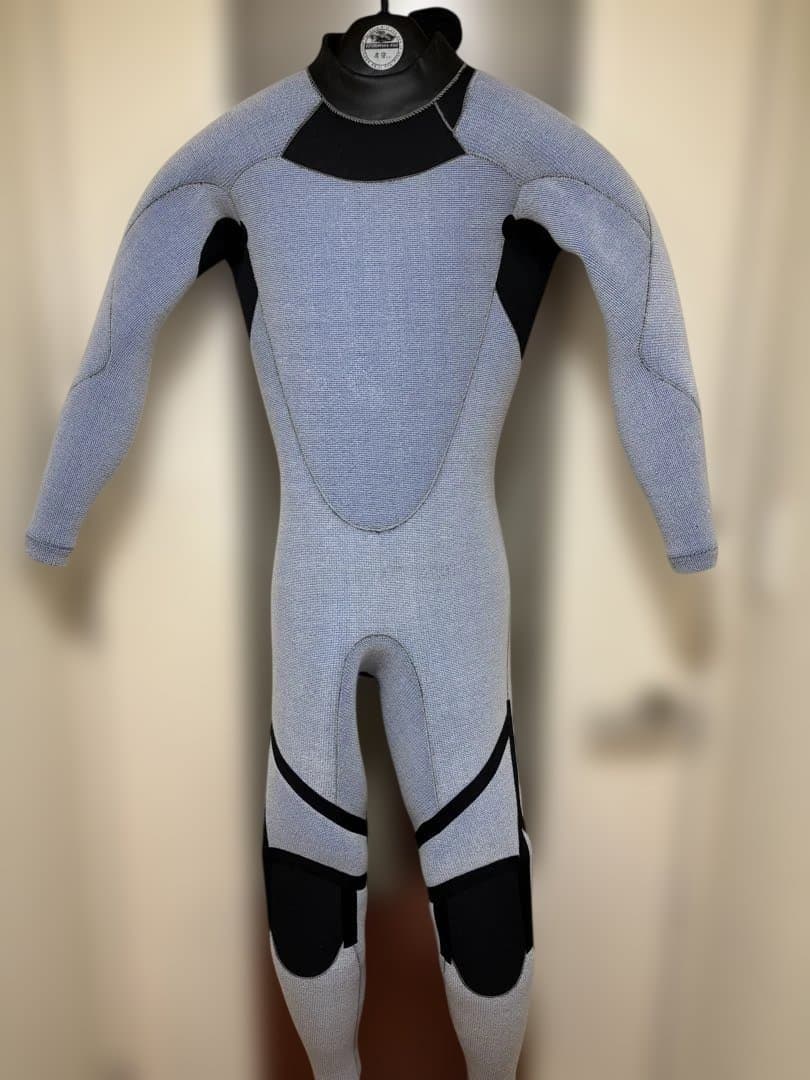 新品　未使用品　オニール　スーパーフリーク　バックジップ　セミドライ　Mサイズ
