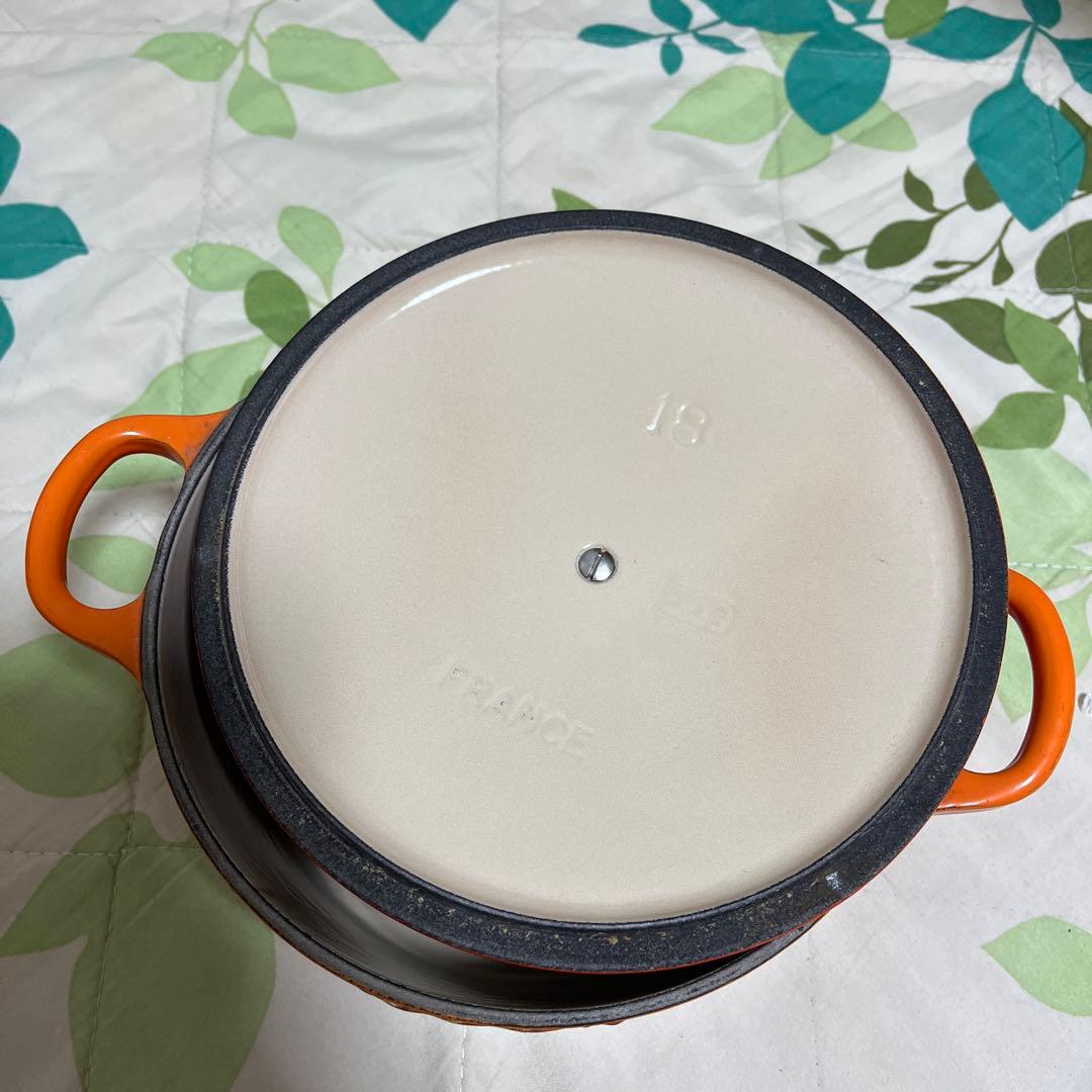 箱無し新品　Le Creuset オレンジ 両手鍋 18cm