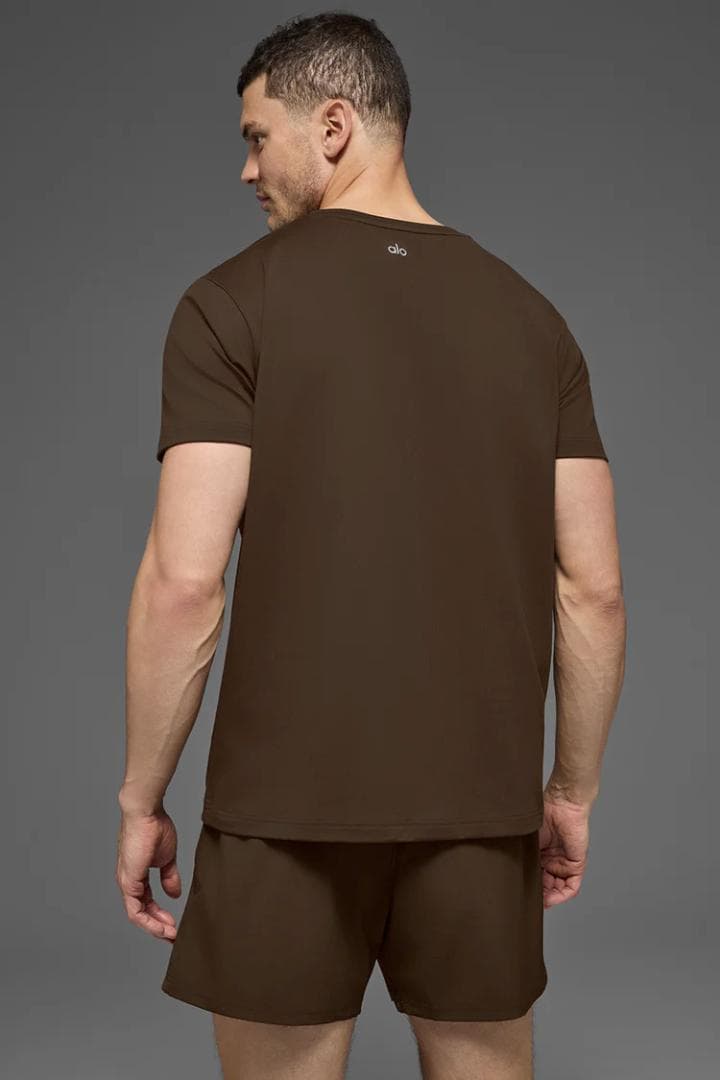 Alo yoga正規品アローヨガ クルーネック ショートスリーブEspresso