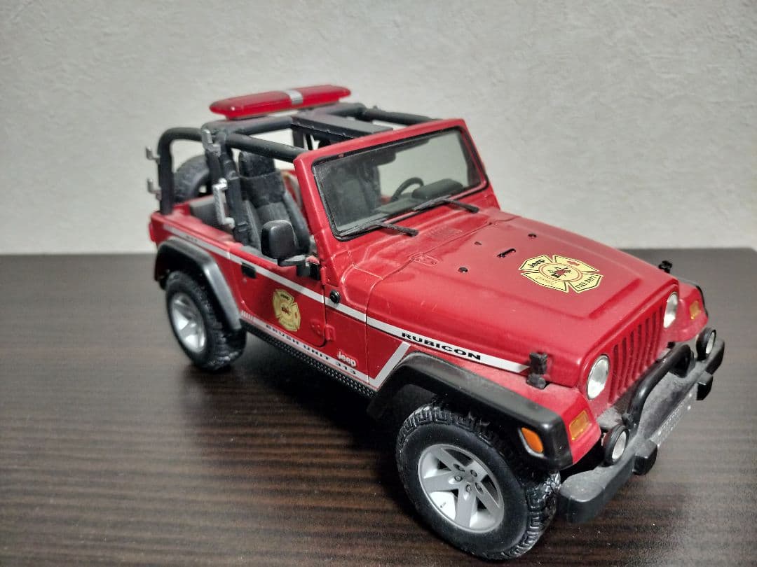 【Jeep】 wrangler rubicon 1/18 maisto製