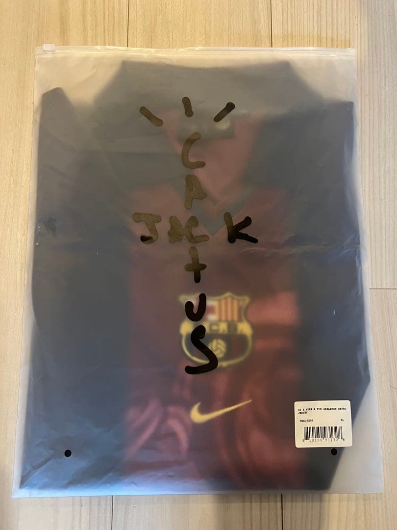 トラヴィス× バルセロナ XL 新品 CACTUS JACK Travis