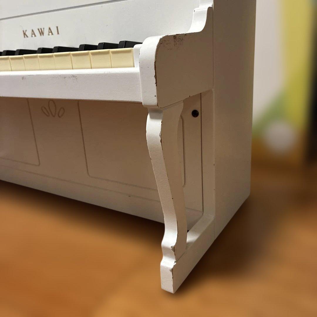 KAWAI アップライトピアノ　ホワイト