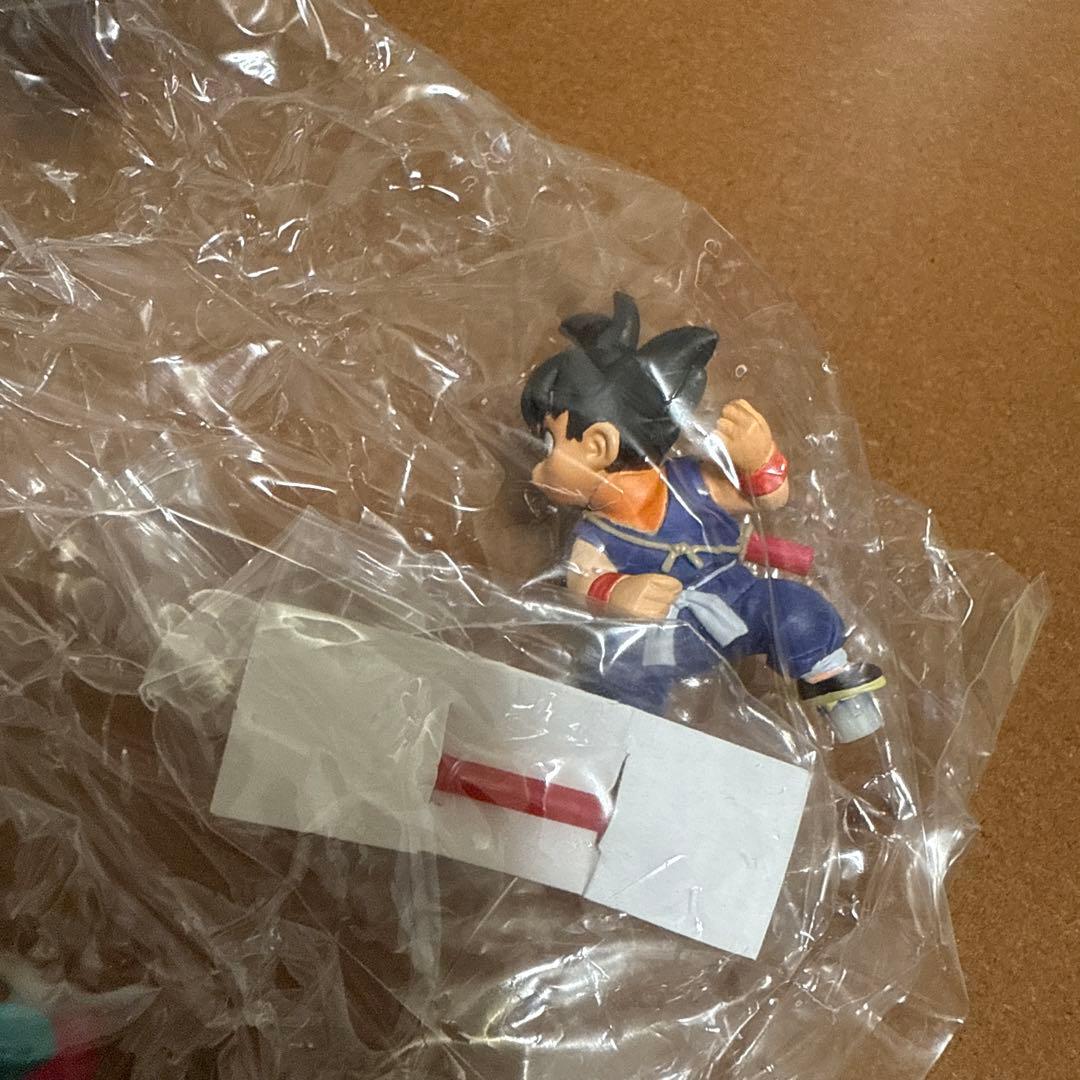 ドラゴンボールカプセルネオ　摩訶不思議　ブルマ&孫悟空
