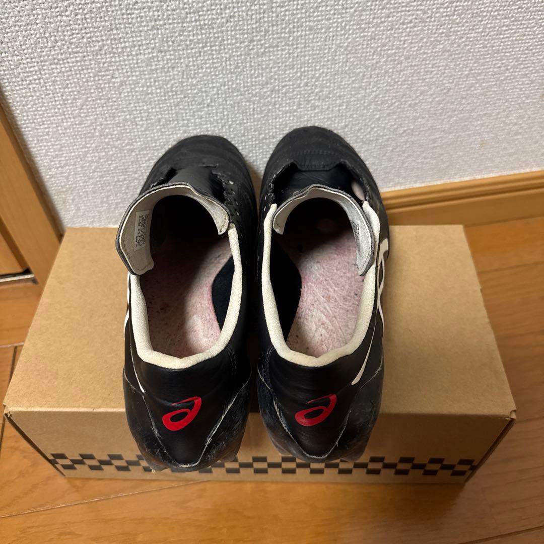 ASICS XFly4です アウトソールは5割ほど残っています25.5センチ