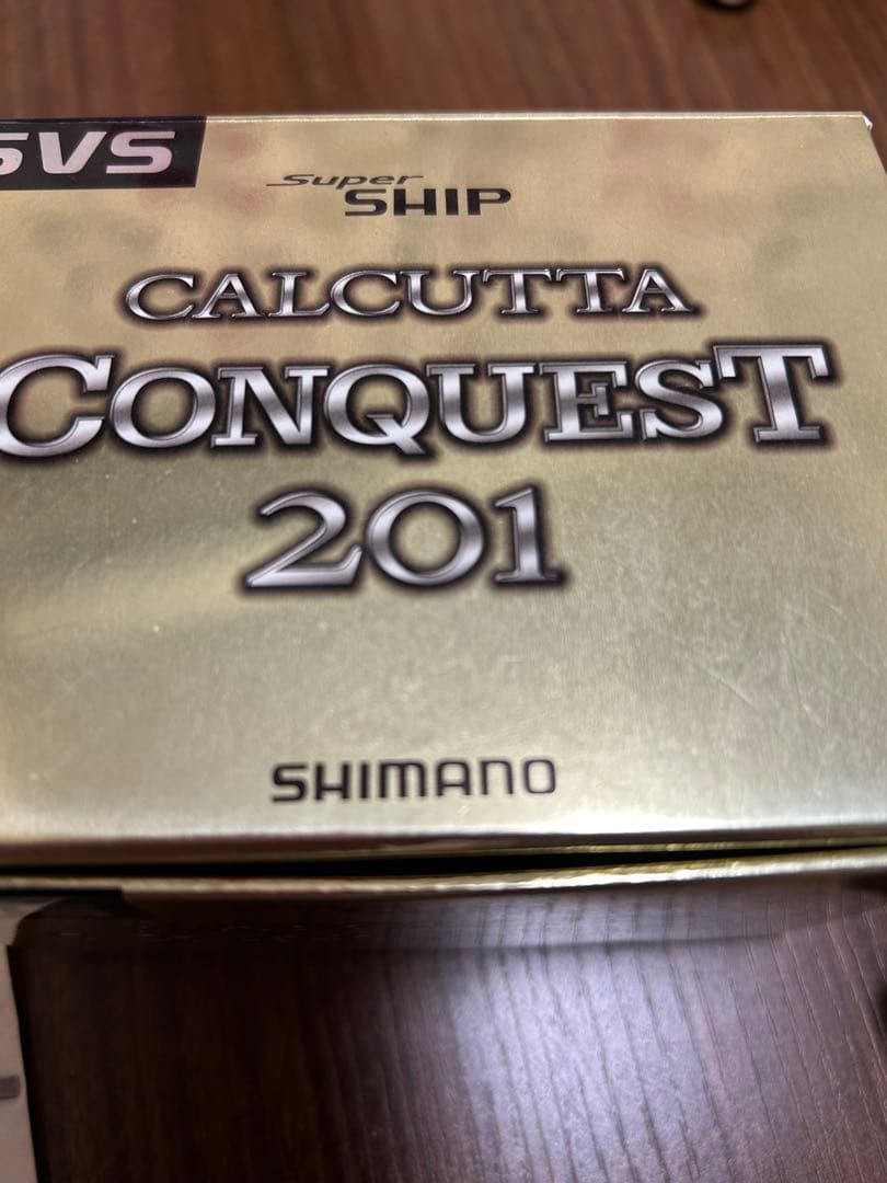 SHIMANO カルカッタコンクエスト201 左ハンドル　ベイトリール