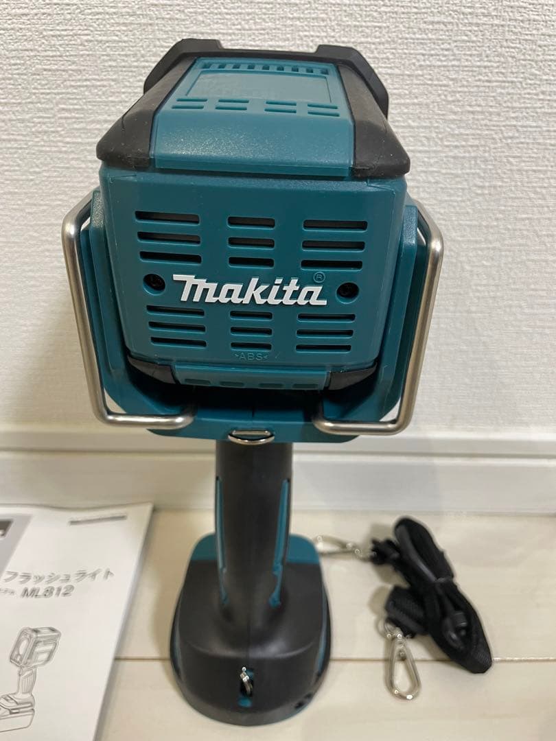 本日限定価格　未使用　マキタ　フラッシュライト　ML812 14.4v 18v