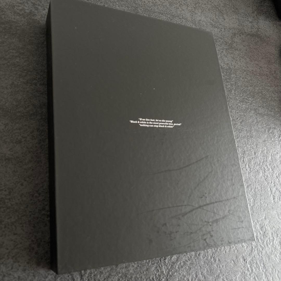 値下げ【BTS】BLACK & WHITE 1st Photobook