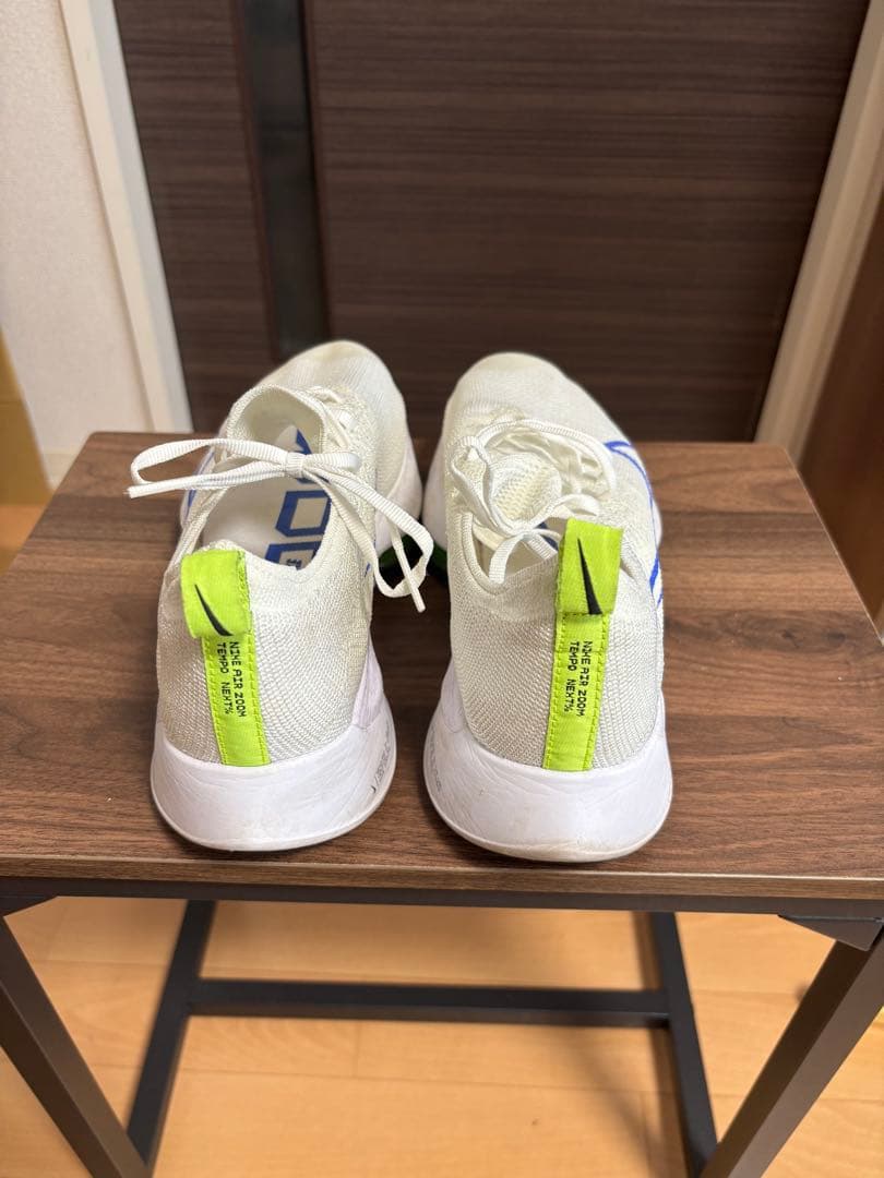 【傷あり】NIKE　エアズーム　テンポ ネクスト% 26.0cm