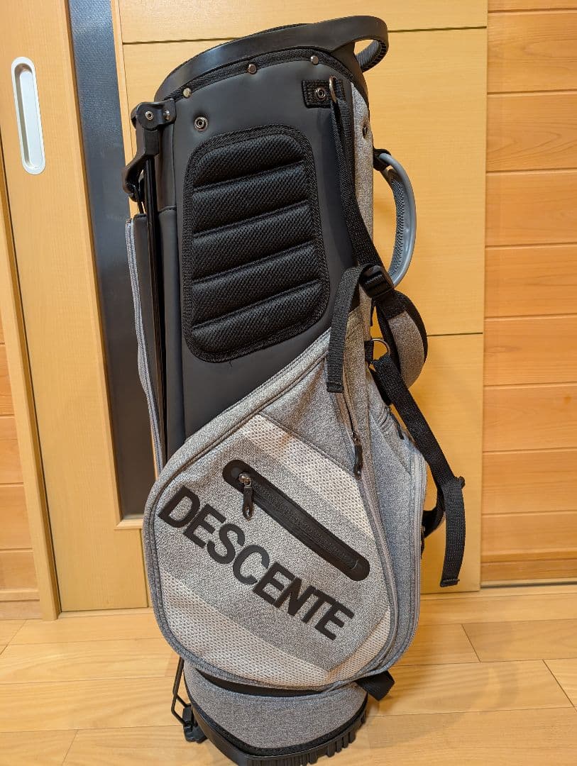 DESCENTE キャディバッグ ネームプレート付き