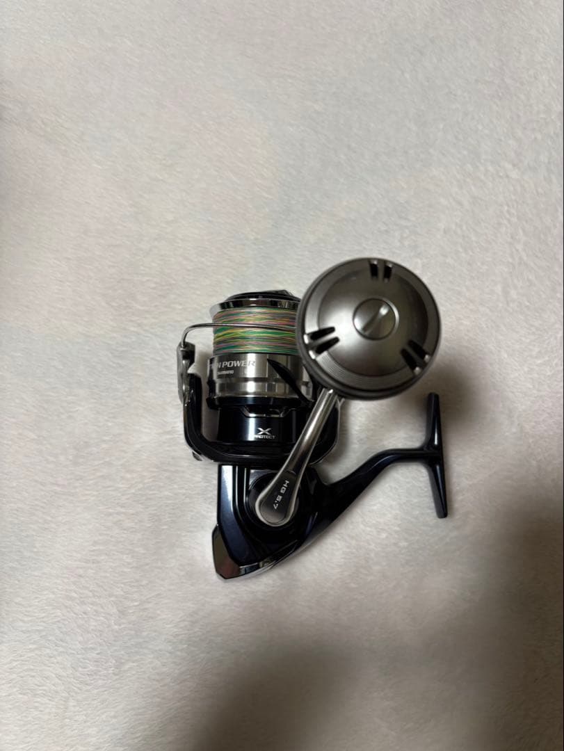 モモの助　21ツインパワー SW6000HG スピニングリール