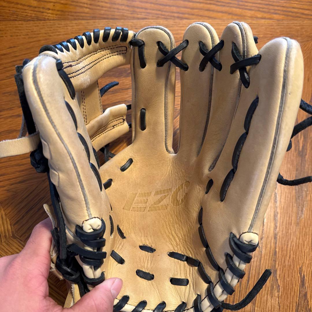 あ*る様 Wilson EZ8 軟式グローブ ベージュ