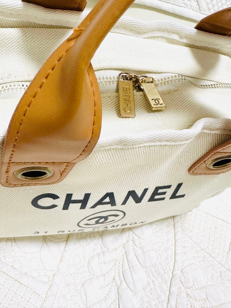 CHANELノベルティ☆ハンドバッグ新品未使用キャンバス白アイボリー