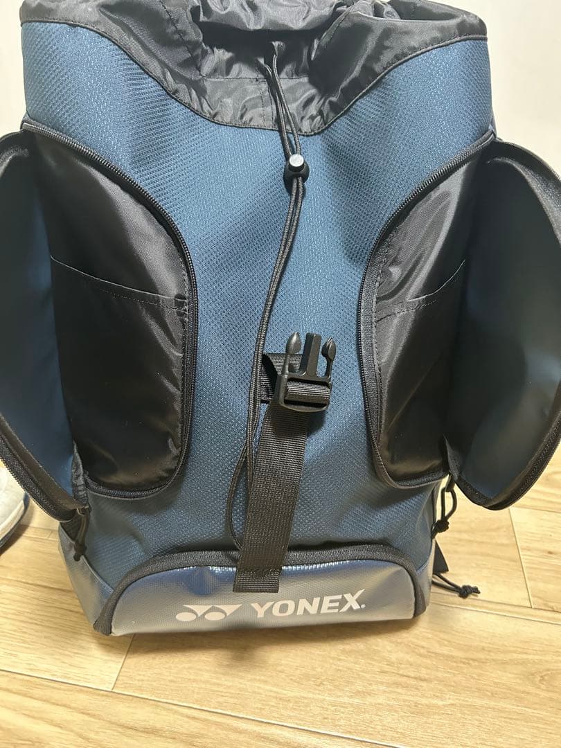 テニスリュックとテニスシューズ2足セット