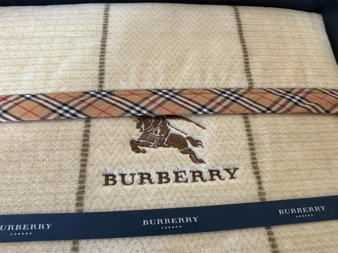 新品　Burberry　バーバリー　高級シール織　綿毛布