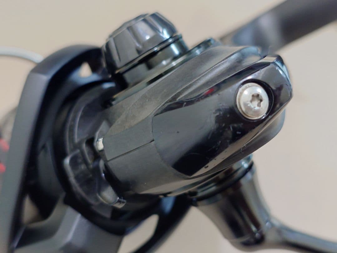【オーバーホール済】DAIWA 18TATULA LT 2500S XH