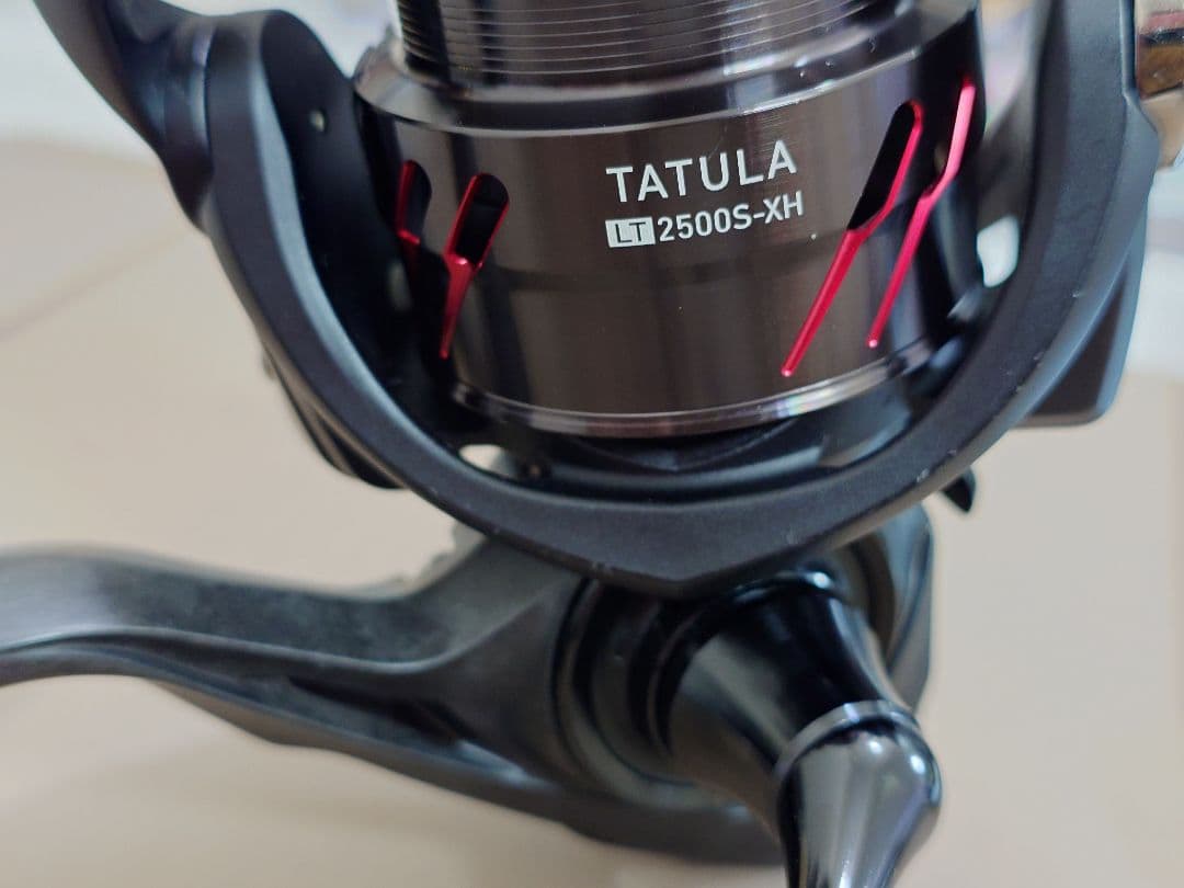 【オーバーホール済】DAIWA 18TATULA LT 2500S XH