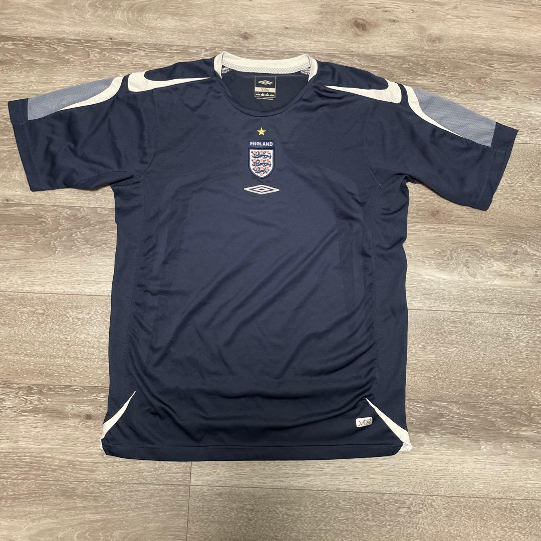 希少品 umbro サッカーイングランド代表エンブレム刺繍 プラクティス シャツ