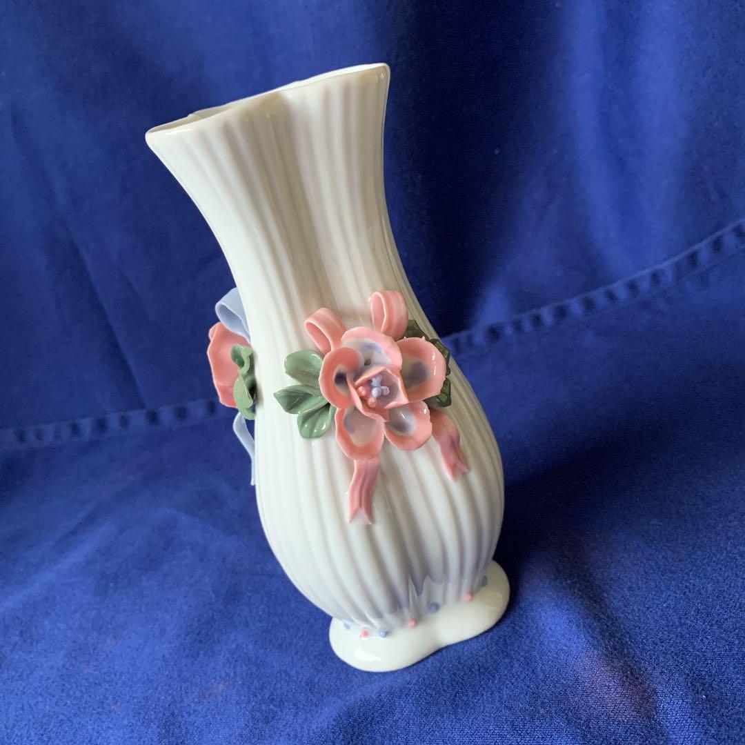 薔薇の花瓶