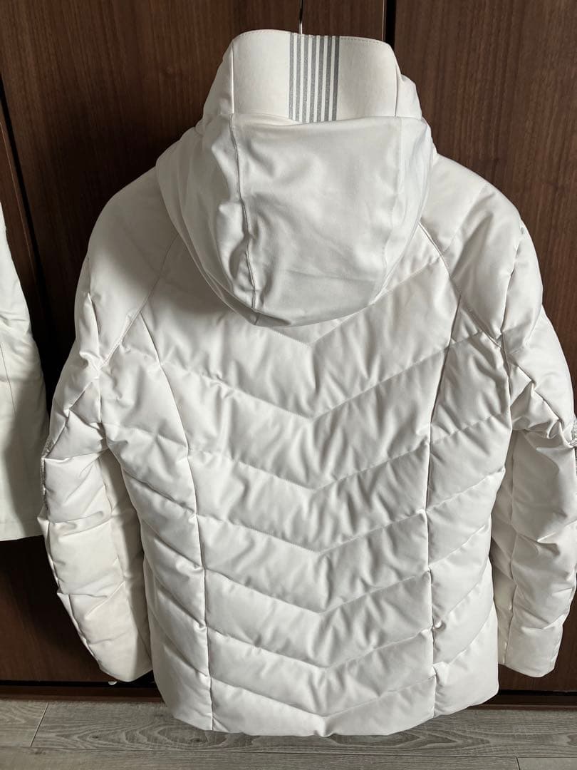 ARMANI スノーウエア　白　上下セット　セール
