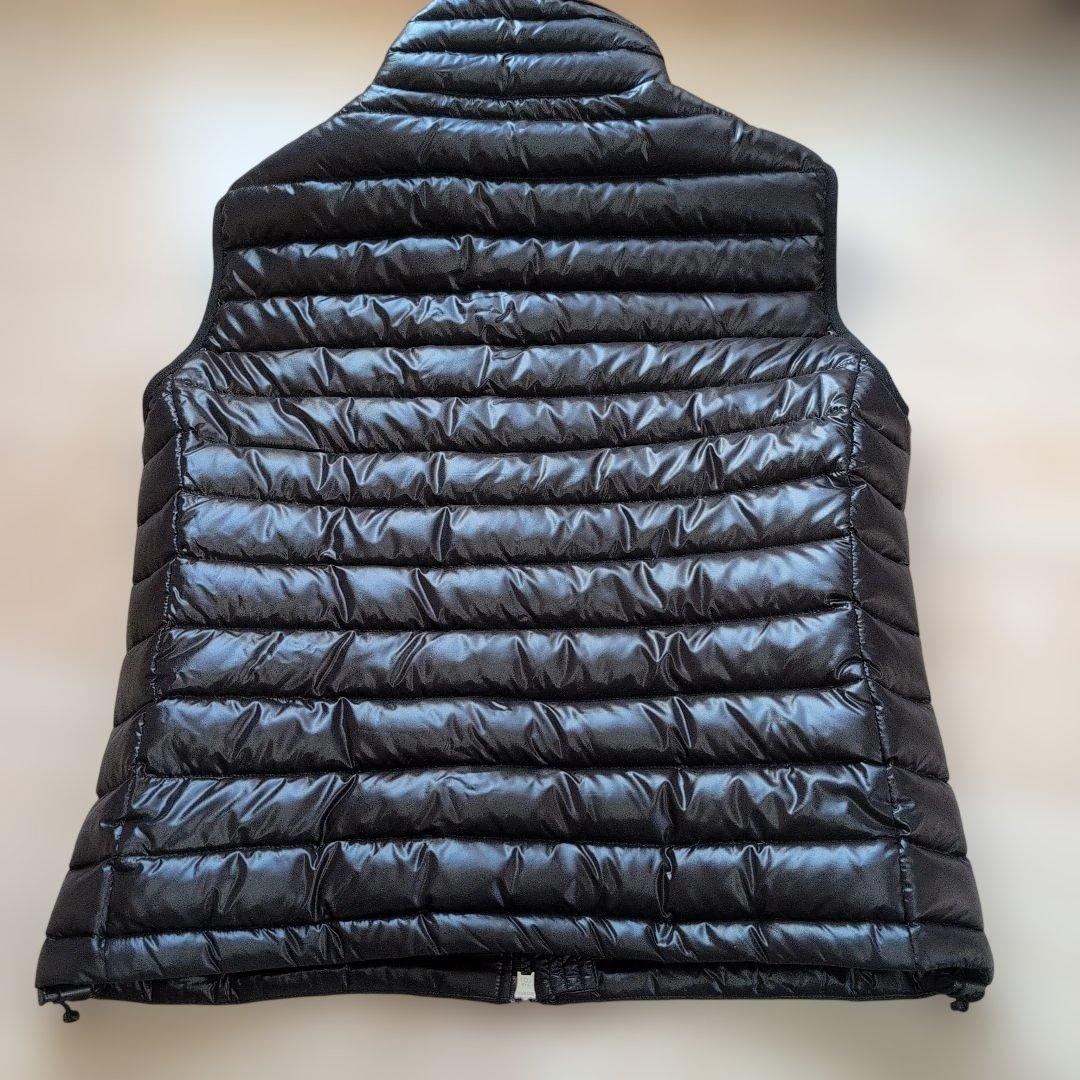 J.Lindeberg 黒 ダウンベスト